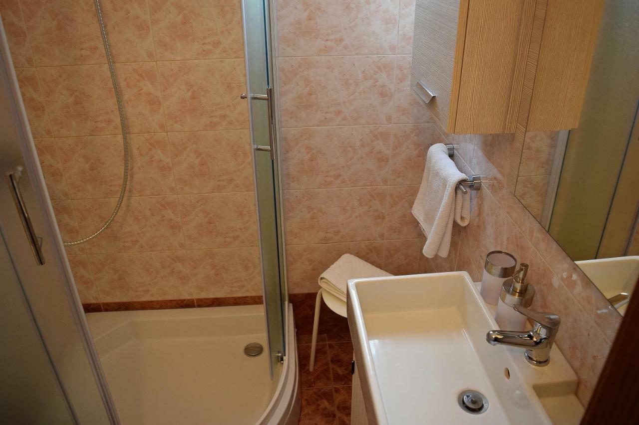 Apartments Jenny Нови Винодолски Екстериор снимка